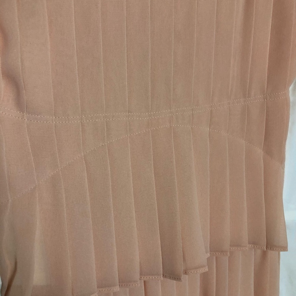 McGinn Pleated Dress Cutout Back White & Nude M - Picture 4 of 13